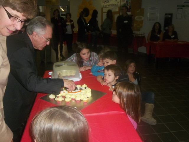 La_Boussole_cake-cutting